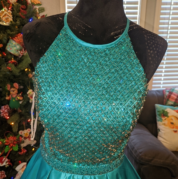 Sherri Hill - Picture 3 of 5